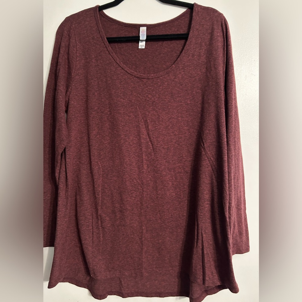 XL LuLaRoe Lynnae long sleeve tee shirt EUC
